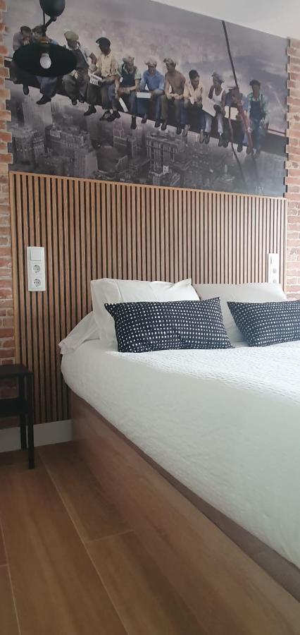 Hostal Fronton Алькобендас Екстер'єр фото