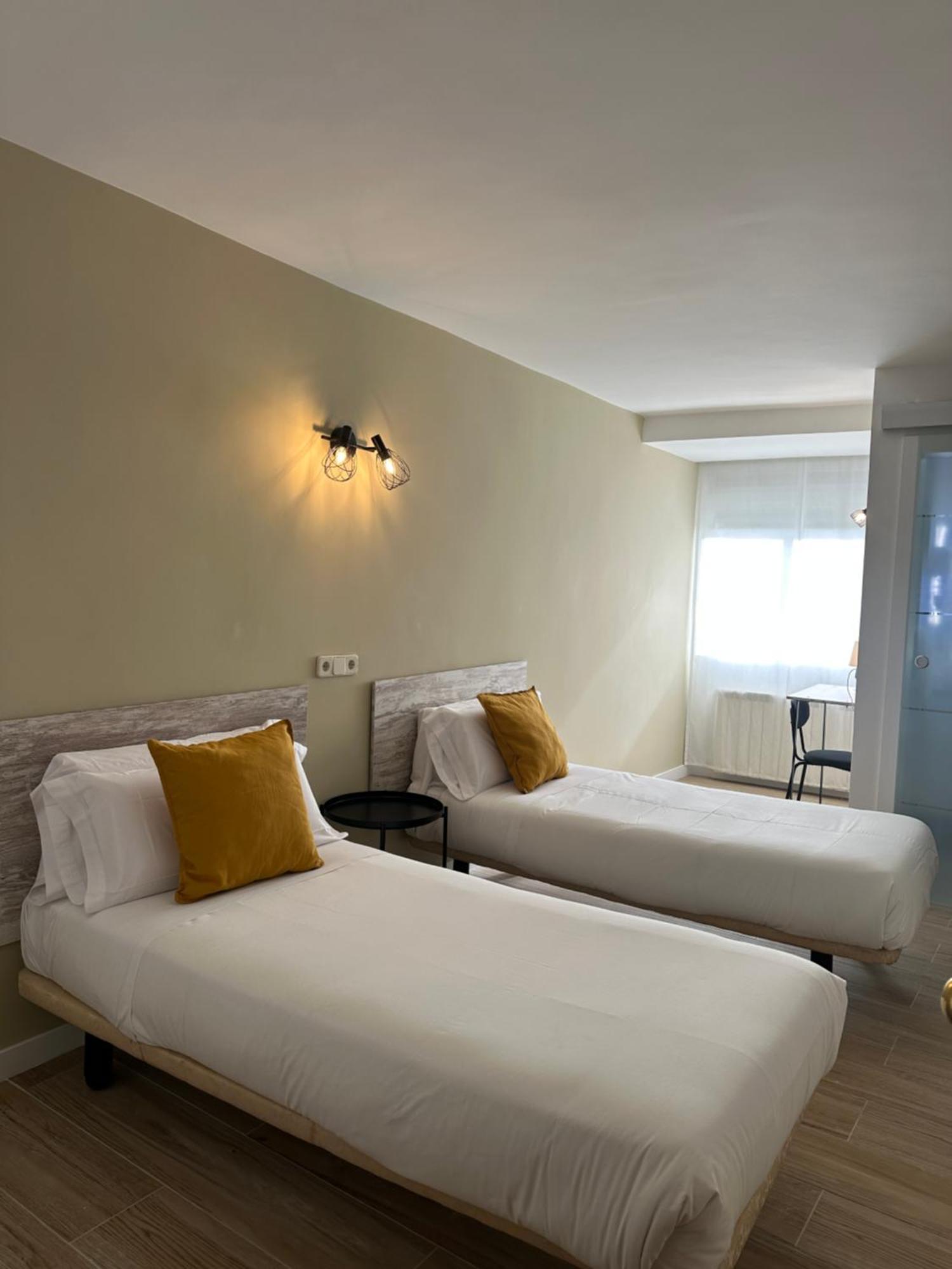 Hostal Fronton Алькобендас Екстер'єр фото