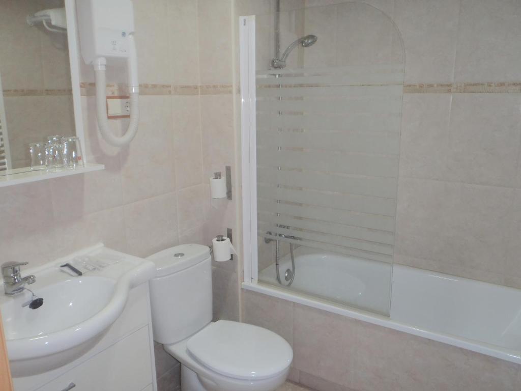 Hostal Fronton Алькобендас Номер фото
